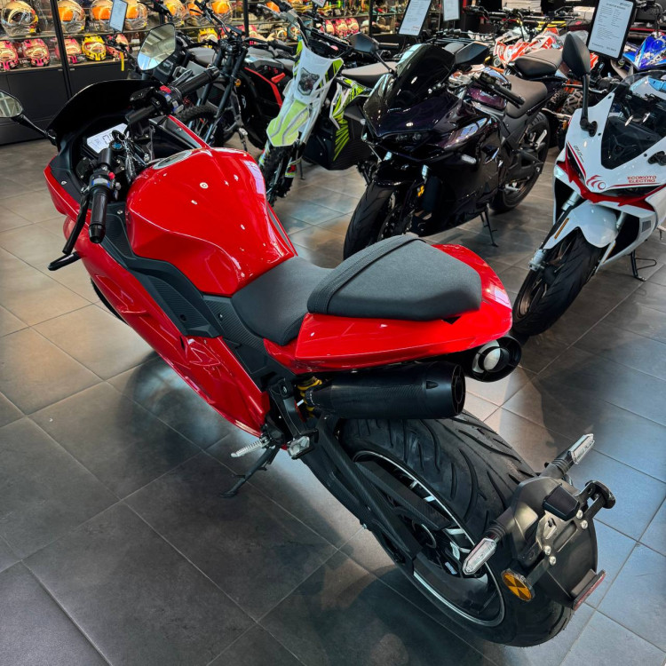 ECO Ducati Panigale RED MK 80Ah