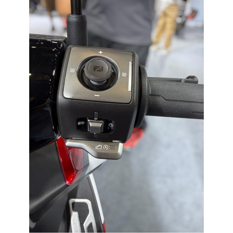 ZEEHO AE8 S+ (NEW 2025)